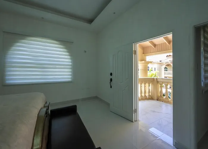 Villa Summer Shades At Legacy *